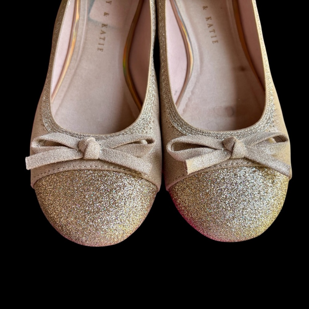 Girls Kelly & Katie Elegant Gold Glitter Ballet Flats Size 4